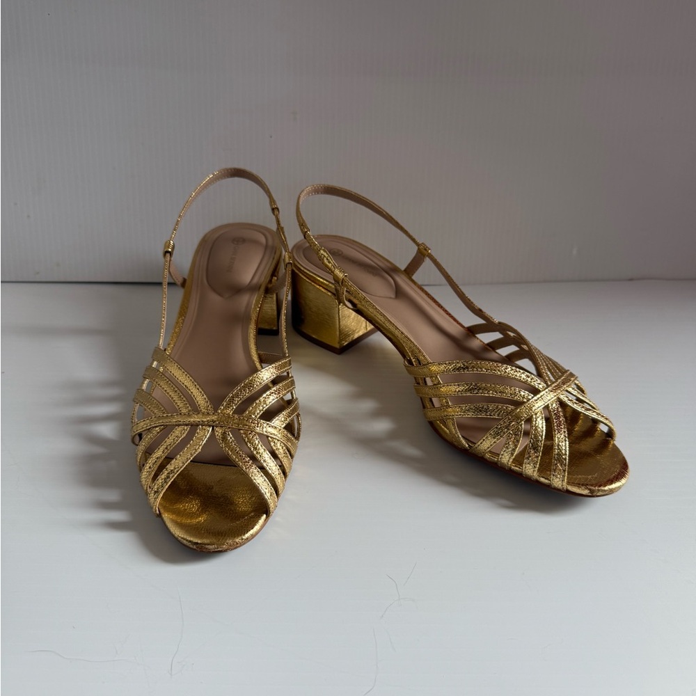 **SOLD***Giani Bernini Metallic Gold Low Heel Sandals - Size 8